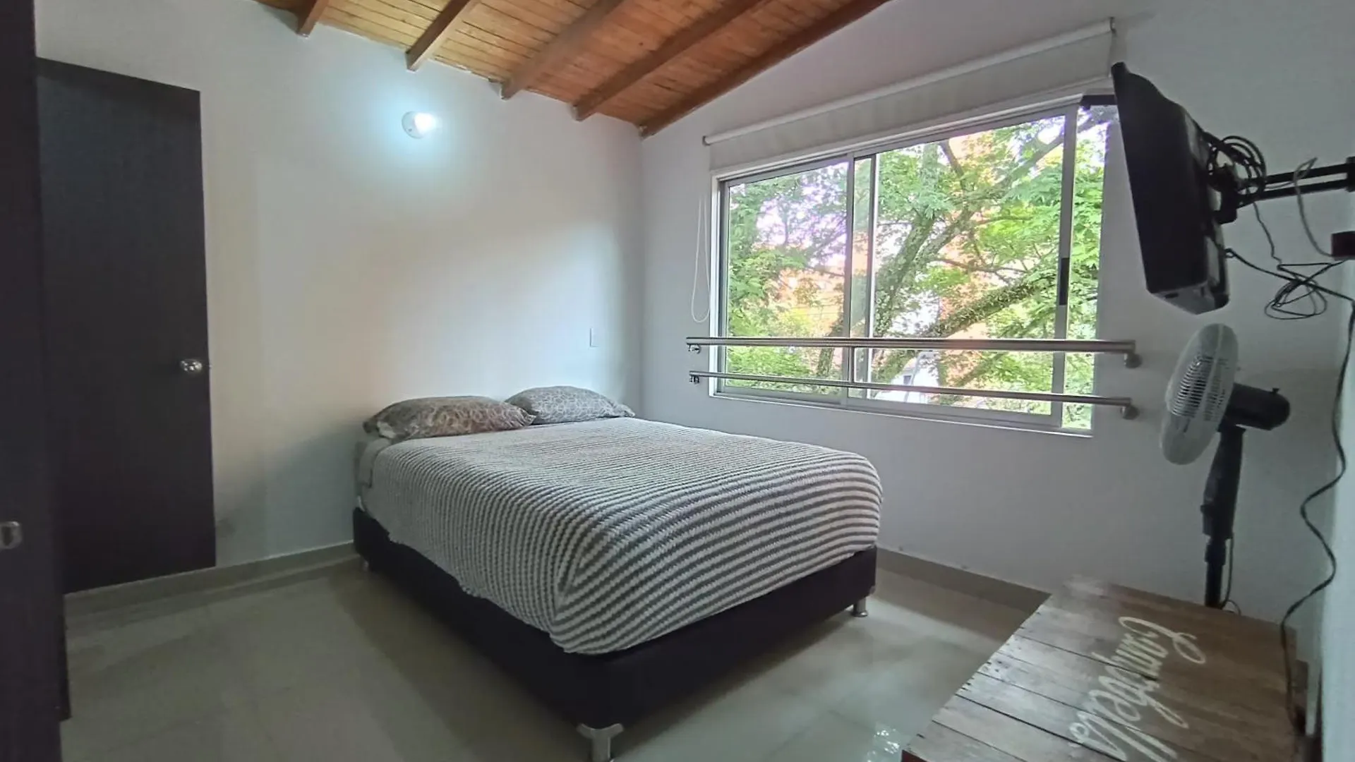 Apartment With Jacuzzi In Laureles Medellin