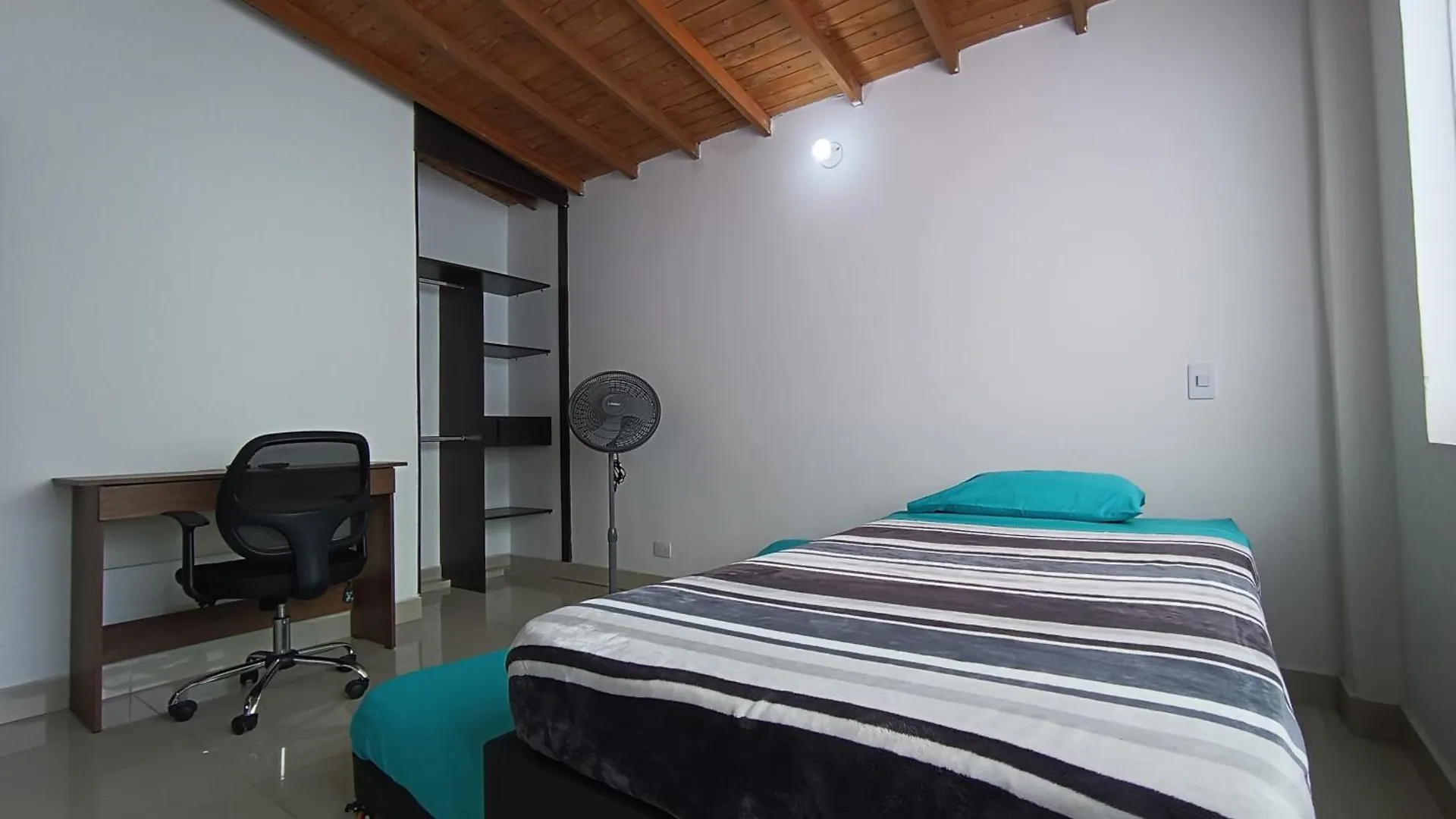 Apartment With Jacuzzi In Laureles Medellin Colombia