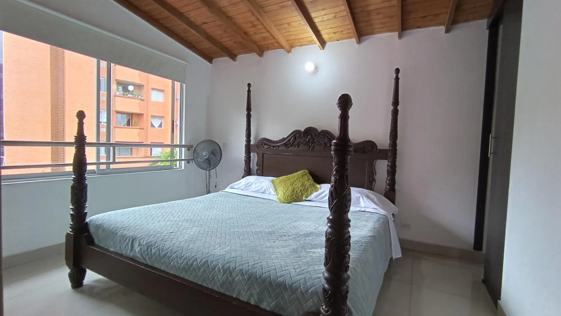 Apartment With Jacuzzi In Laureles Medellin Colombia